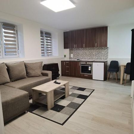 Kraguj Apartman 2 Kragujevac Eksteriør billede