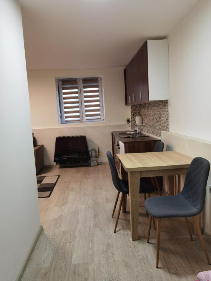 Kraguj Apartman 2 Kragujevac Eksteriør billede